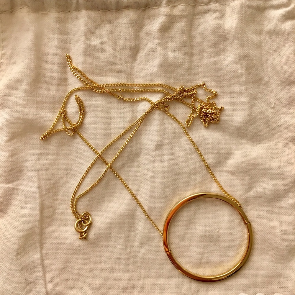 COS CIRCLE NECKLACE